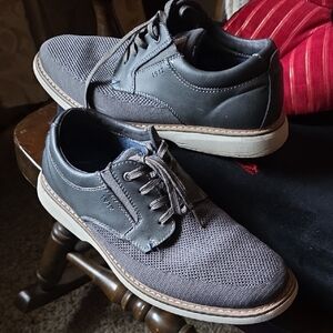 Stylish Men's Sneakers in Dark Gray Size 9W